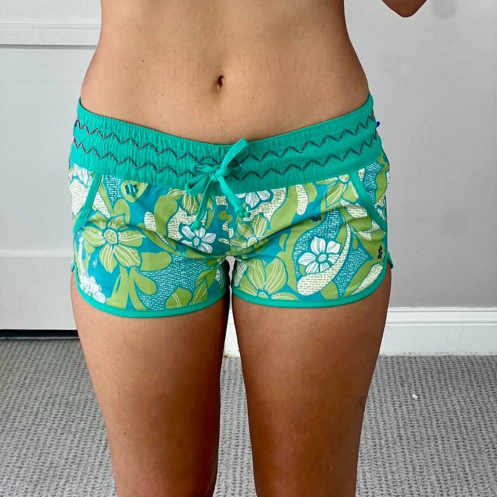 Coconut girl swim shorts
